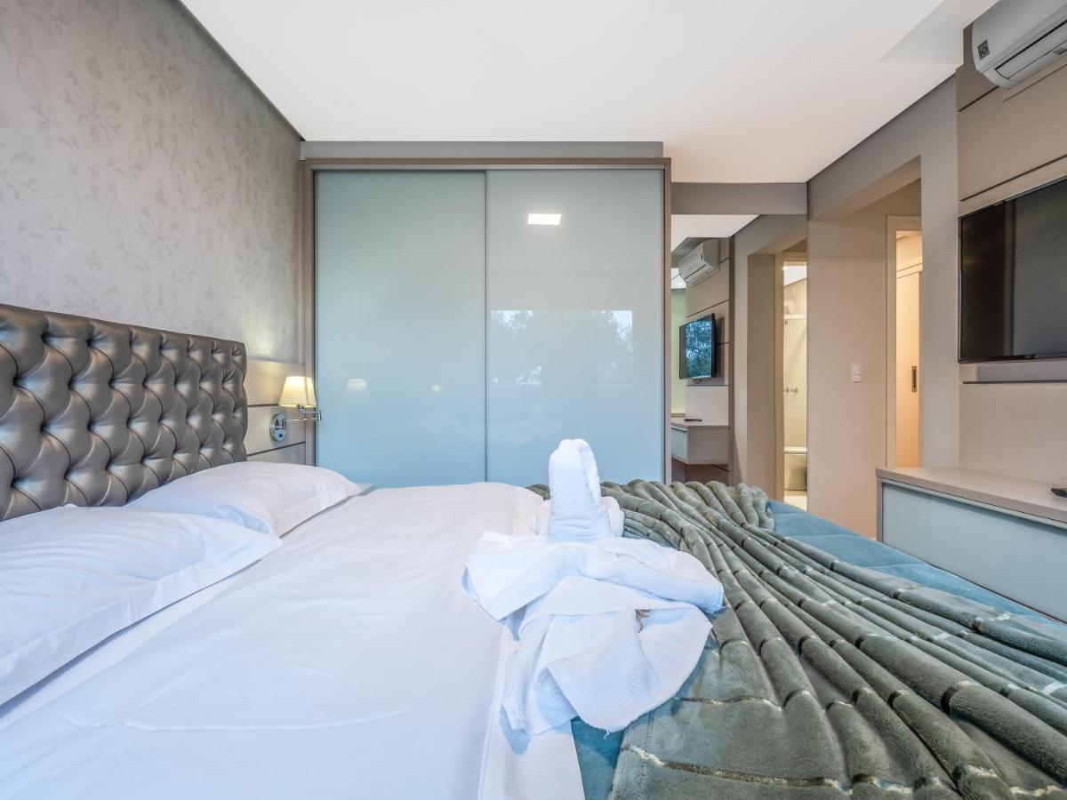 Apartamento 2 Suite, 1 Em Meio A Mata Araucaria A 1,5 Km Centro, Altos De